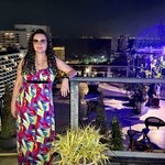 Gina, 47