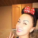 Leona, 39