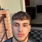 Niki, 24